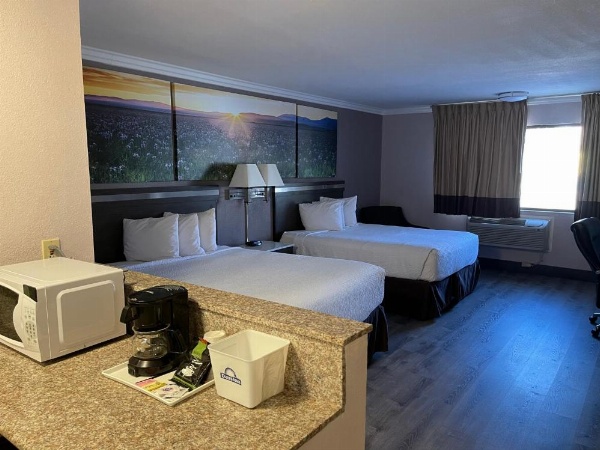 Days Inn by Wyndham Indio image 17